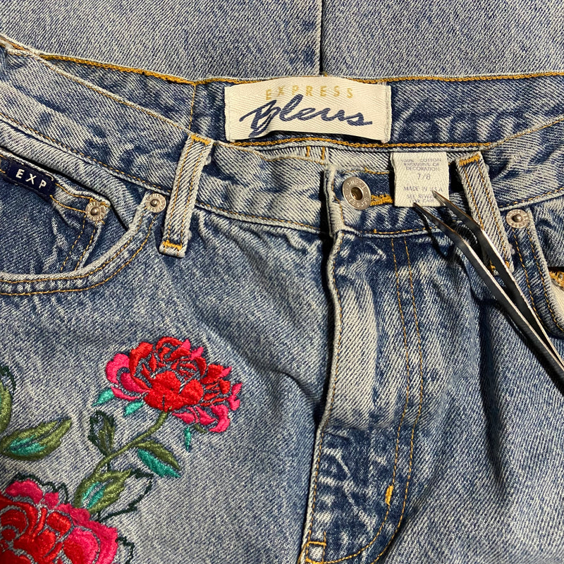 Express, Jeans, Vintage Express Bleus Embroidered Roses Floral Light Blue  Jeans Womens Size 34
